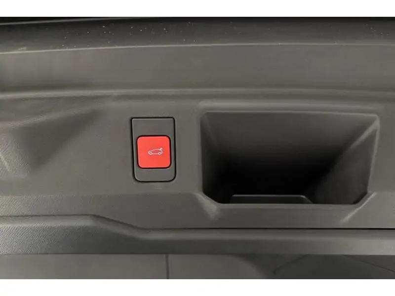 VEHICLE__CONDITION_SERVICE Peugeot 5008 e-5008 GT BLUE 21