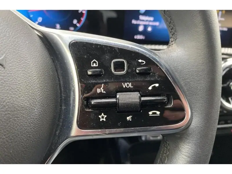 Occasion Mercedes-Benz A 180 Classe A* NAVI Caméra BLACK 26