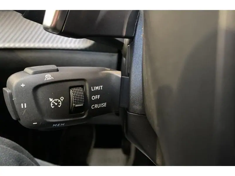 Occasion Peugeot 2008 Allure HYBRID 145 pk GREY 24