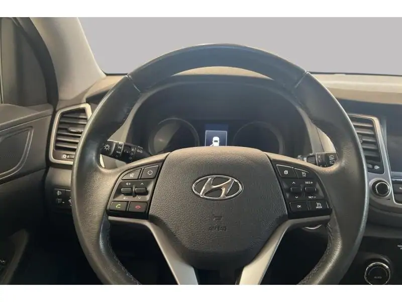 Occasion Hyundai Tucson SUV MANUAL GREY 12