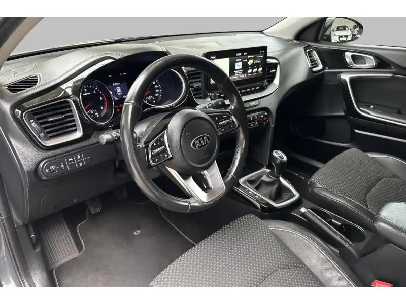Occasion Kia Ceed Sportswagon Break MANUAL GREY 9