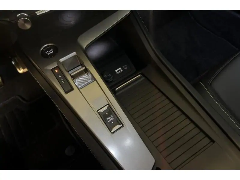 VEHICLE__CONDITION_SERVICE Peugeot 308 SW e-GT Break BLACK 16