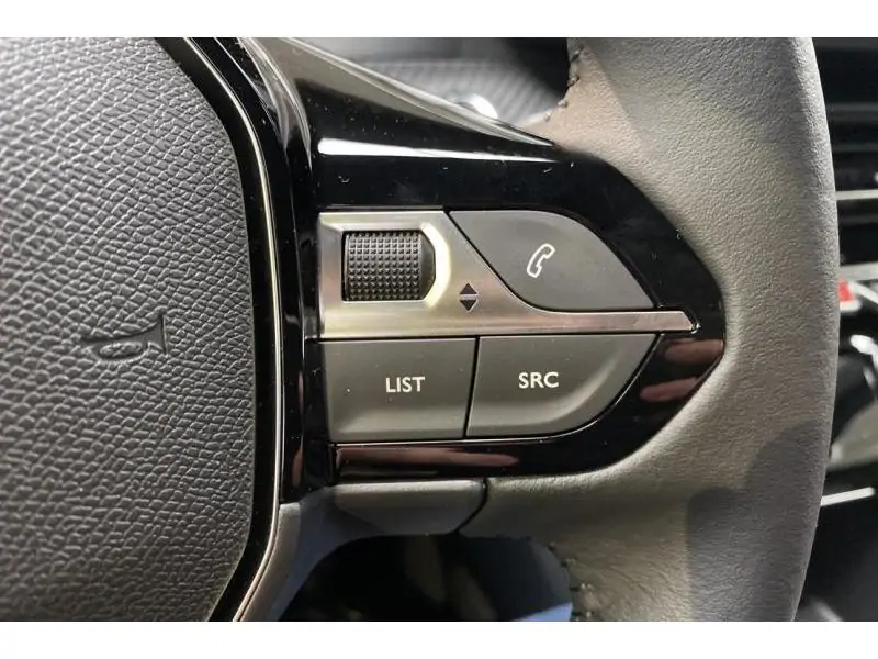 VEHICLE__CONDITION_SERVICE Peugeot 2008 ALLURE*Navi Détecteurs Boite Auto!*disp11/26 BLACK 25