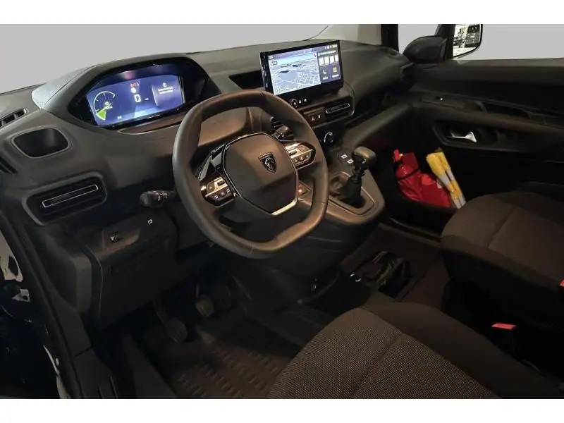 VEHICLE__CONDITION_SERVICE Peugeot Partner Standard Light 1.2 Turbo 110 Man.6 BLACK 9