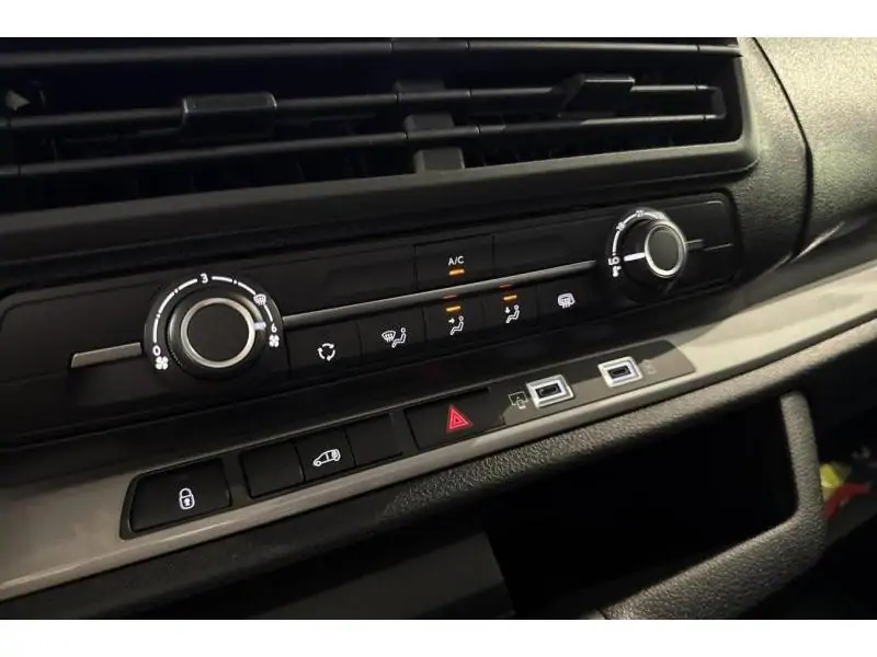 VEHICLE__CONDITION_SERVICE Peugeot e-Expert XL 75 KWH 136CH GREY 15