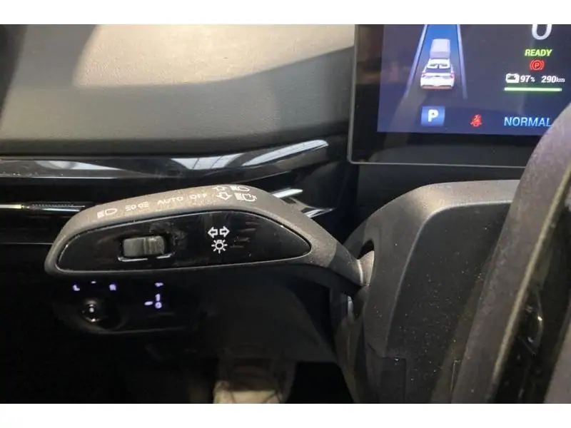 Occasion MG MG4 STANDARD 51 kWh RED 26