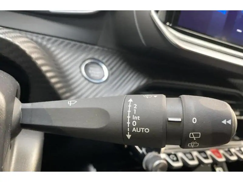 VEHICLE__CONDITION_SERVICE Peugeot 2008 ALLURE WHITE 24