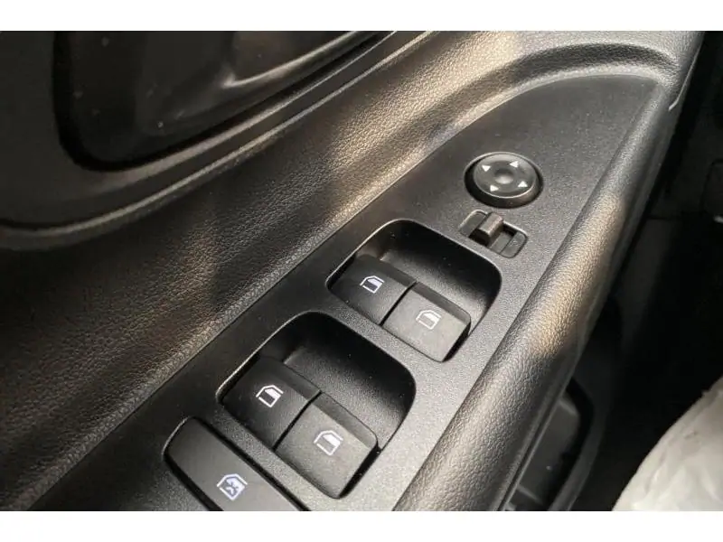 Occasion Hyundai i20 Berline MANUAL WHITE 17