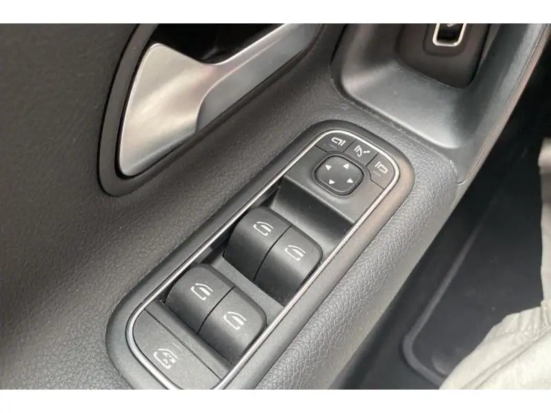 Occasion Mercedes-Benz A 180 D BUSINESS SOLUTION GREY 17