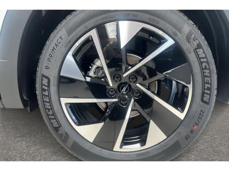 VEHICLE__CONDITION_SERVICE Opel Grandland GS WHITE 30