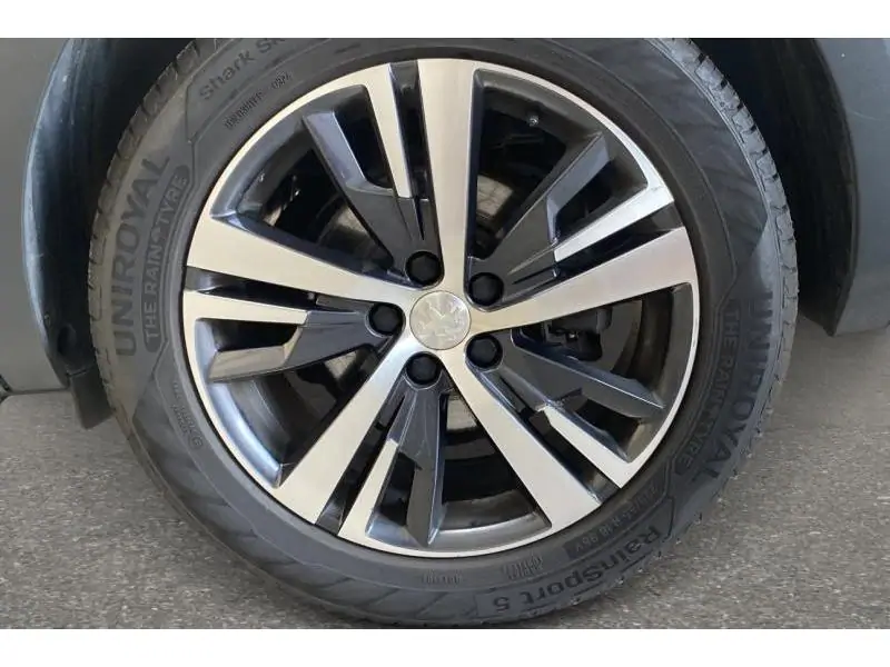 Occasion Peugeot 5008 GT Line GREY 18