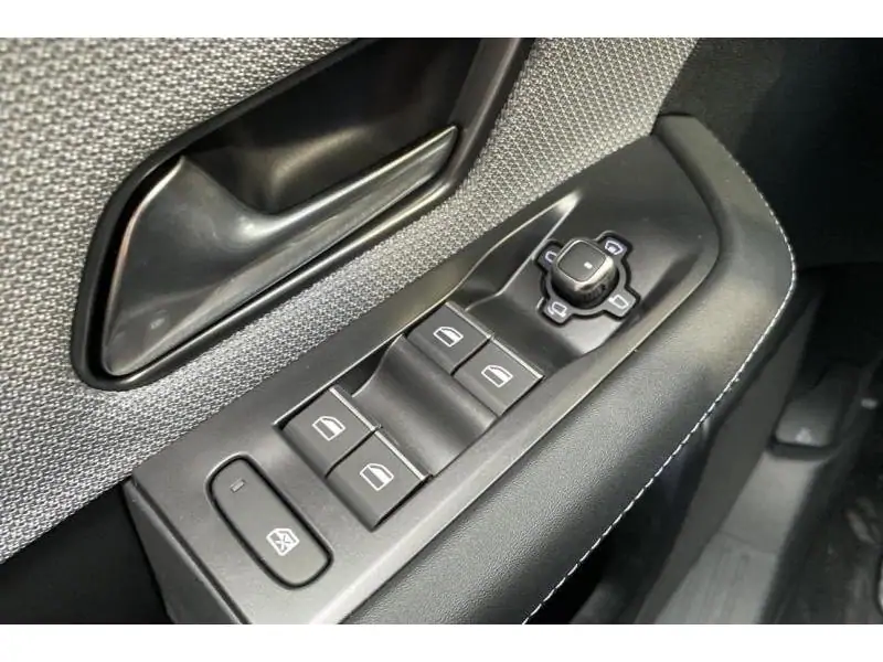 VEHICLE__CONDITION_SERVICE Opel Grandland GS BRONZE 17