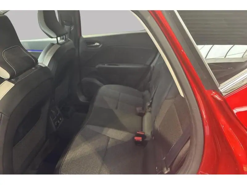 Occasion Renault Captur SUV AUTO RED 18