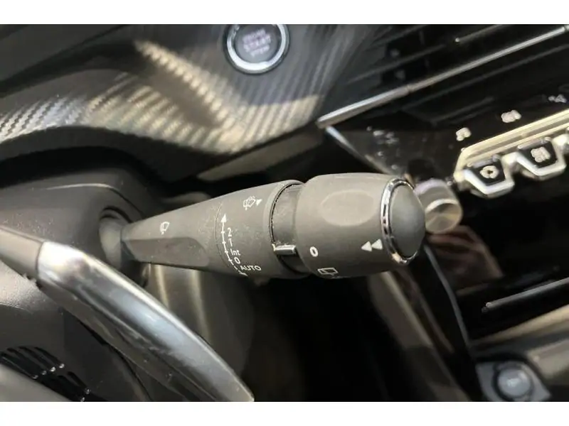 Occasion Peugeot 208 II & e- GT Line RED 24