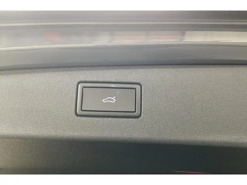 Occasion Volkswagen Tiguan R-Line* Caméra GPS GREY 24