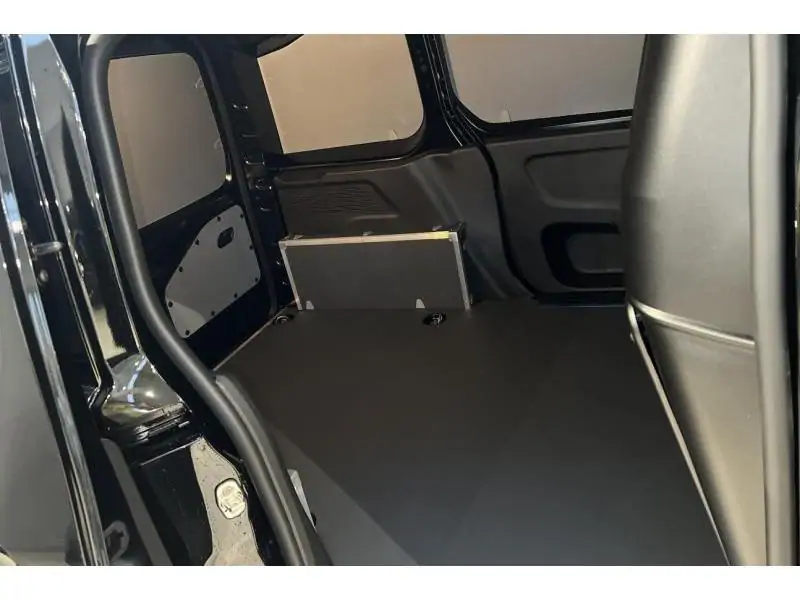 VEHICLE__CONDITION_SERVICE Peugeot Partner STANDARD BLACK 18