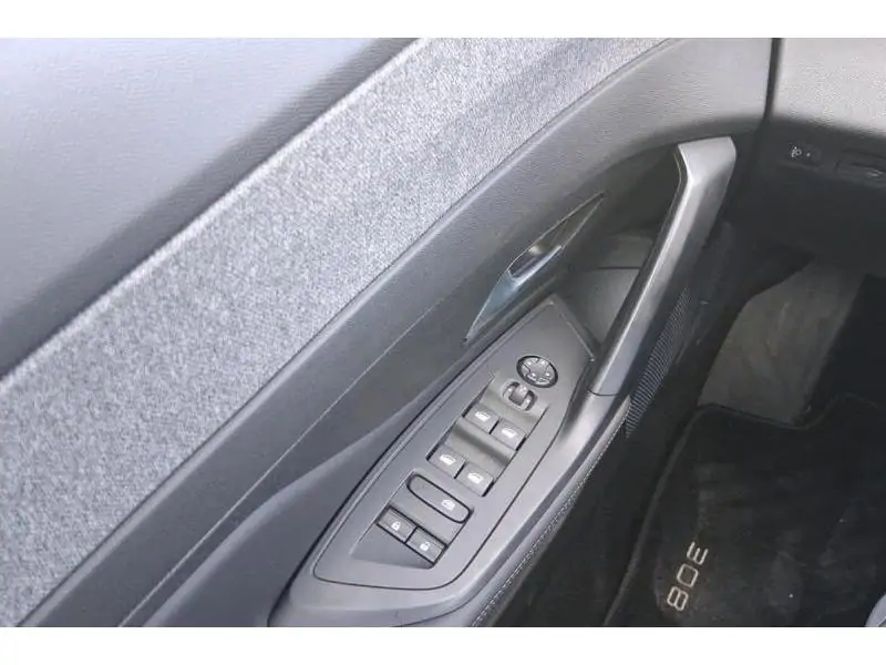 Occasion Peugeot 308 III & e- Allure GREY 17