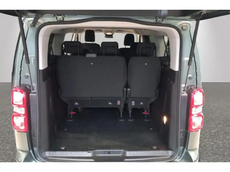 Occasion Peugeot Traveller 8 places GREEN 19