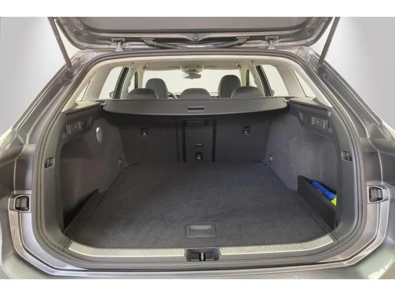 Occasion Volkswagen Passat Variant 1.5 eTSI DSG7 Business Premium GREY 19