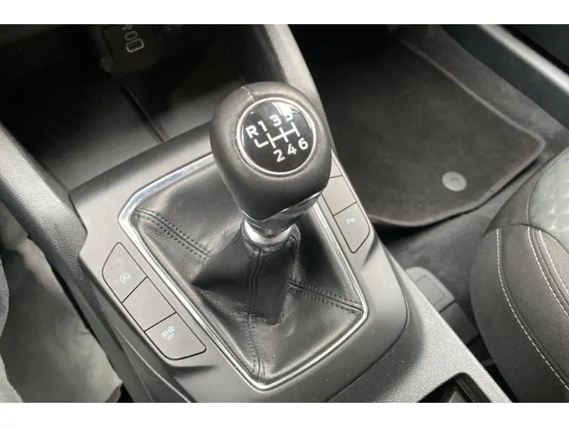 Occasion Ford Kuga Trend* Gps & Détecteurs obstacles BLACK 16