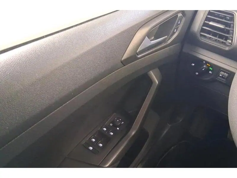 Occasion Volkswagen T-Cross life GREY 17
