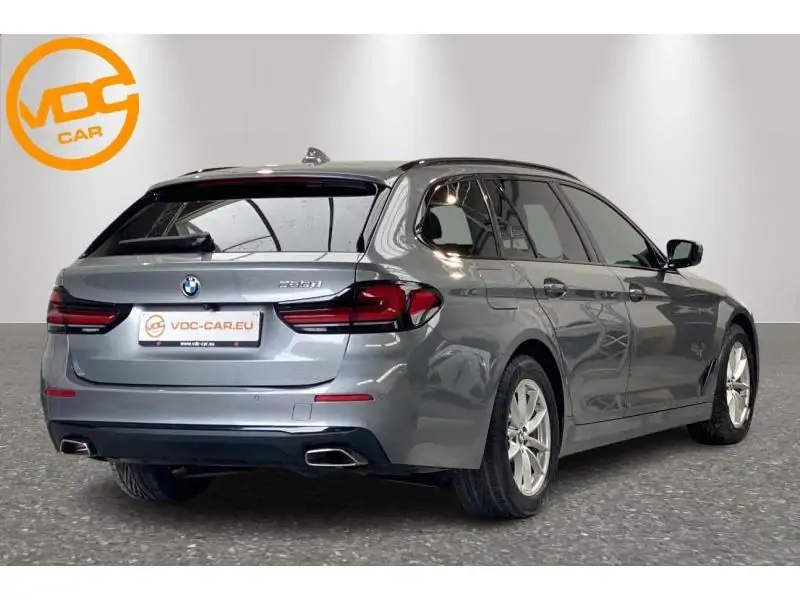 Occasion BMW Serie 5 520 d GREY 3