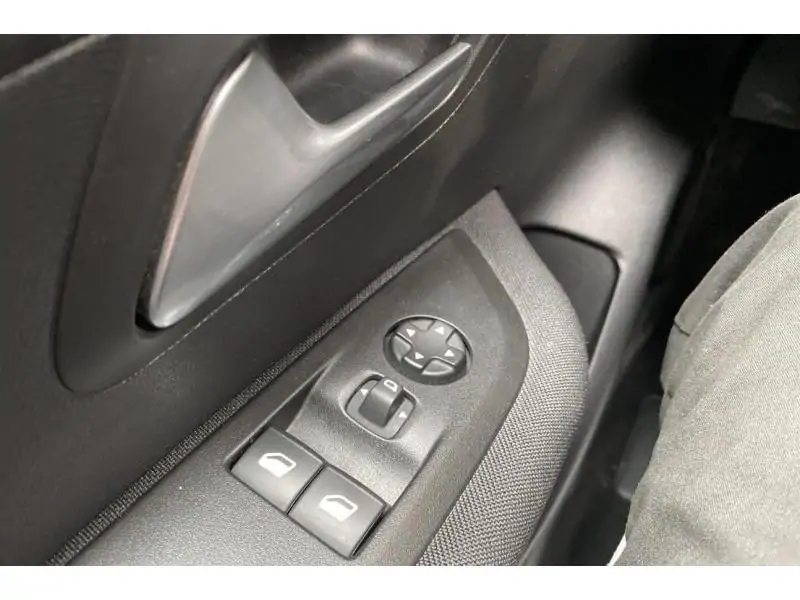 Occasion Peugeot 208 Active WHITE 17