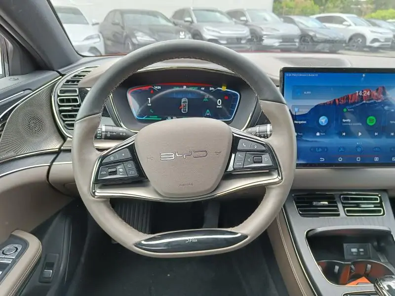 Occasion BYD HAN Executive AWD RED 16