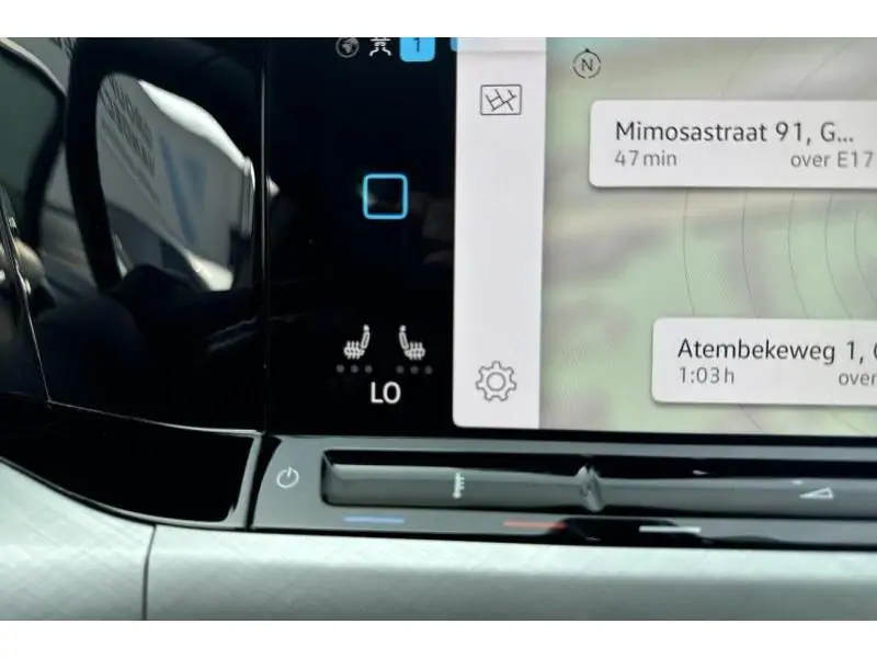 Occasion Volkswagen Golf Variant Life 110pk gps cam BLACK 21