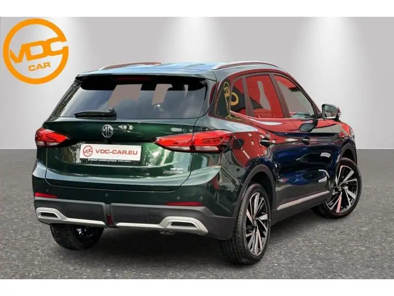 VEHICLE__CONDITION_SERVICE MG ZS HYBRID+ LUXURY GREEN 3