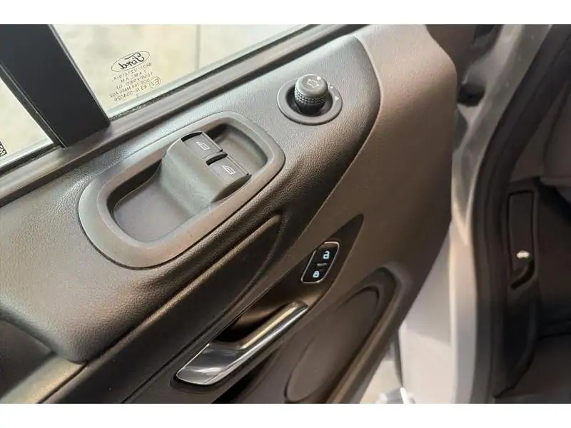 Occasion Ford Transit Custom 320 L2H1 GREY 17