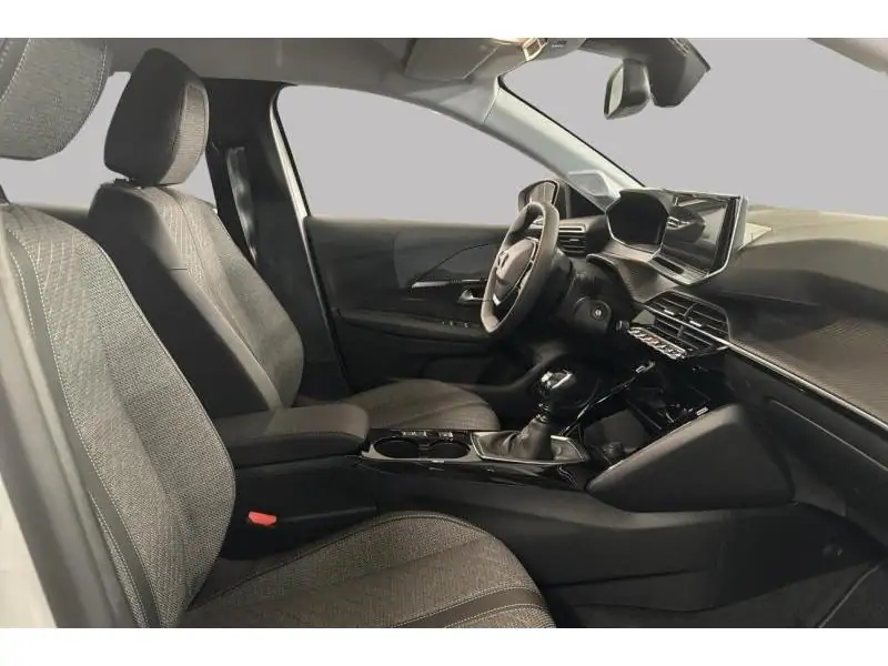 VEHICLE__CONDITION_SERVICE Peugeot 208 Allure 1.2 Turbo 100 Man.6 WHITE 8