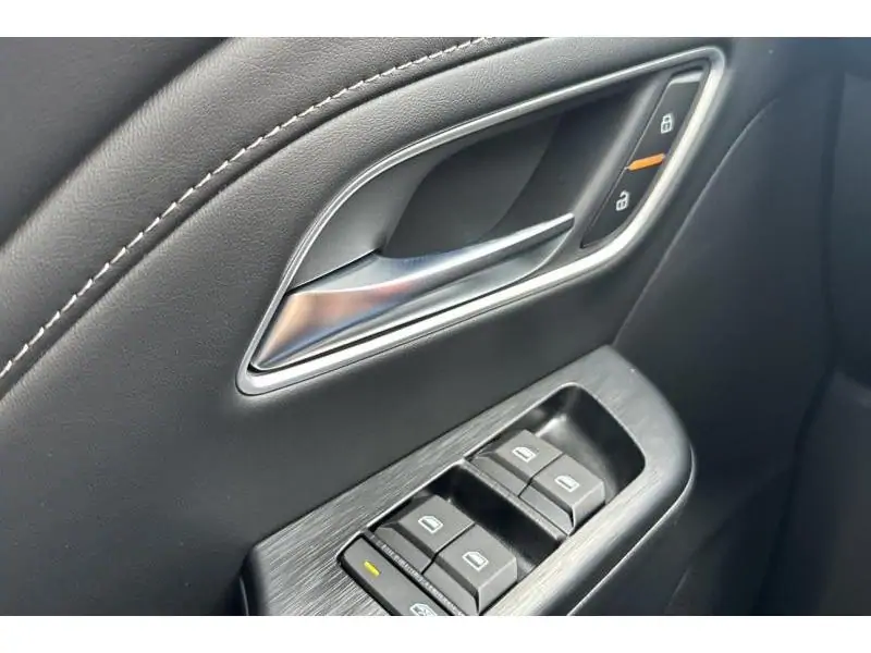 VEHICLE__CONDITION_SERVICE MG ZS HYBRID+ LUXURY GREEN 17