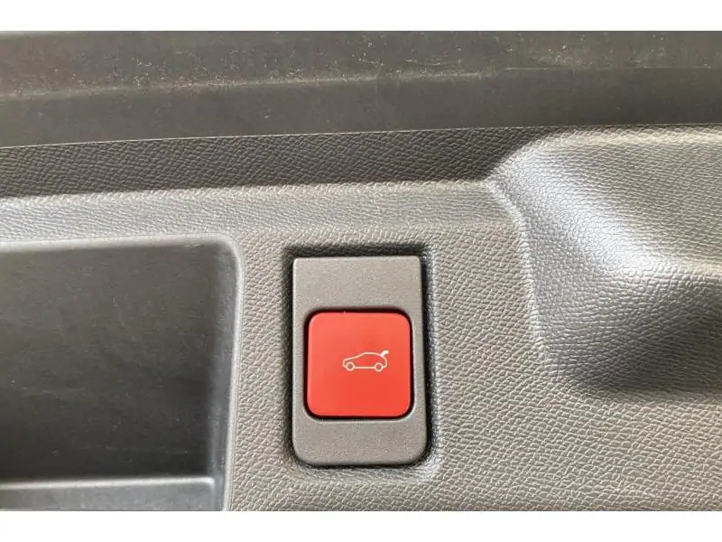 VEHICLE__CONDITION_SERVICE Opel Grandland GS Plug In Hybrid BLACK 24