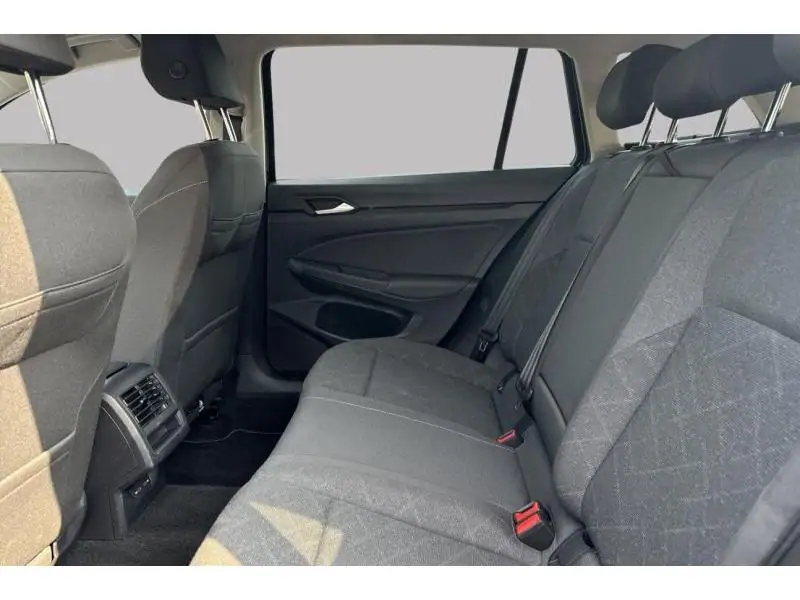 Occasion Volkswagen Golf Variant Life 110pk gps cam BLACK 16
