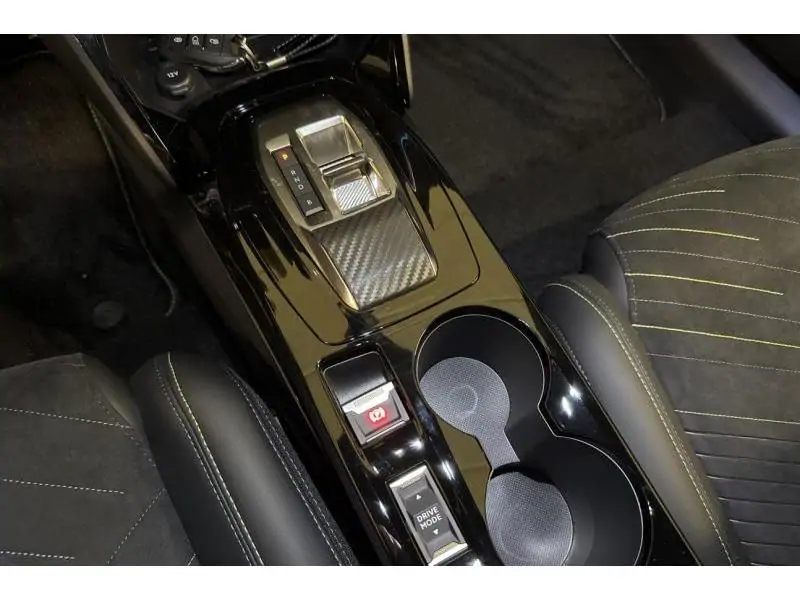 VEHICLE__CONDITION_SERVICE Peugeot 208 II and e- GT YELLOW 16