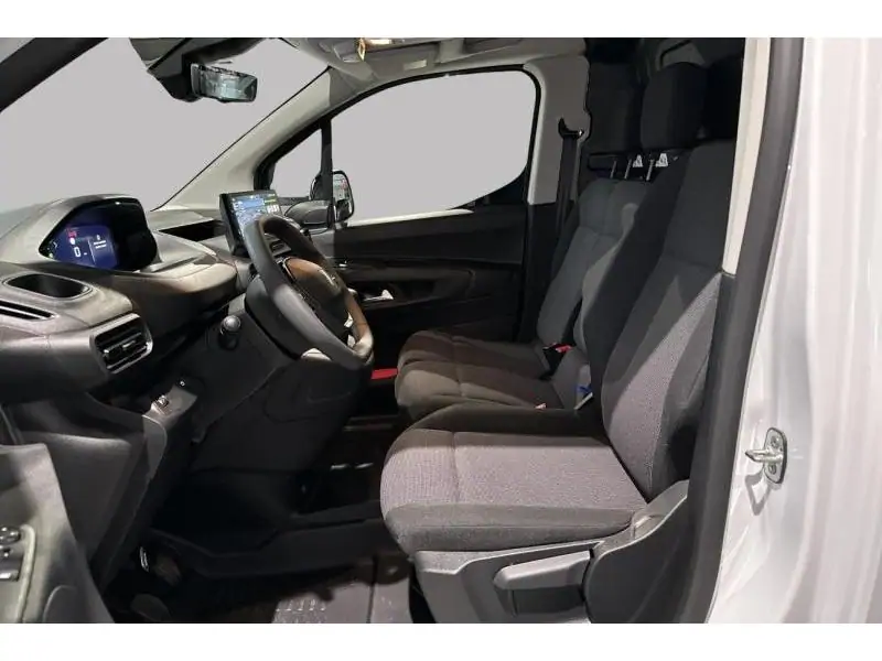VEHICLE__CONDITION_SERVICE Peugeot Partner Standard Light 1.2 Turbo 110 Man.6 WHITE 10