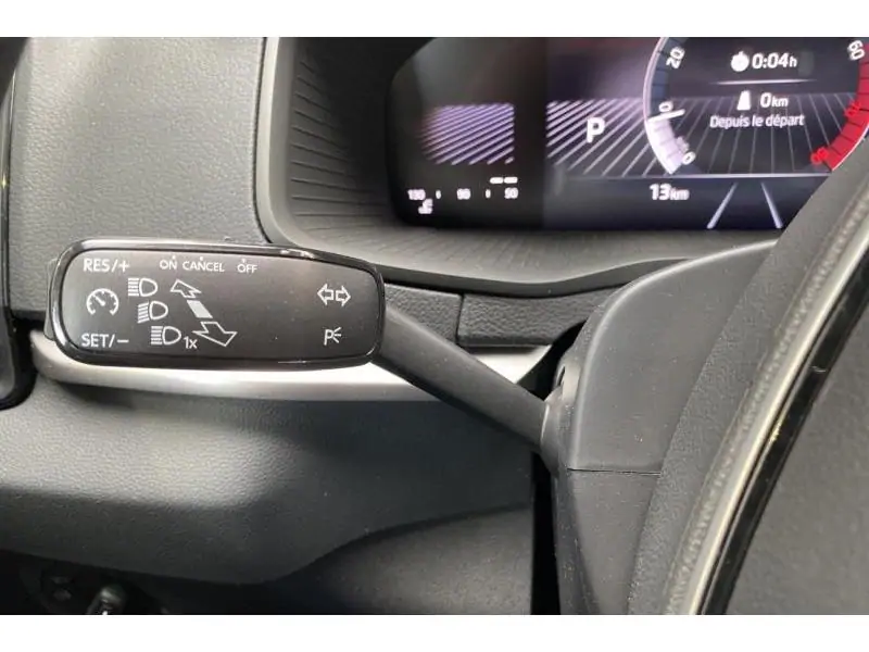 Occasion Skoda Karoq Selection*Navi Détecteurs GREY 27