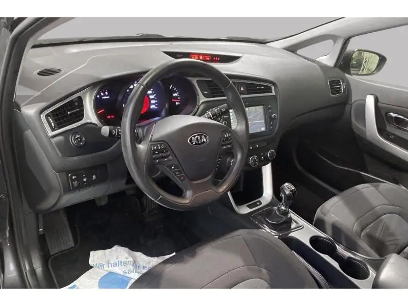 Occasion Kia Ceed 1.6CRDi *GPS-Caméra de recul* ANTHRACITE 9