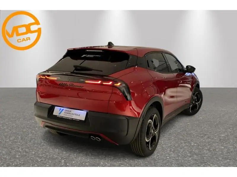 VEHICLE__CONDITION_SERVICE Alfa Romeo Junior SPECIALE Hybrid 136 RED 3