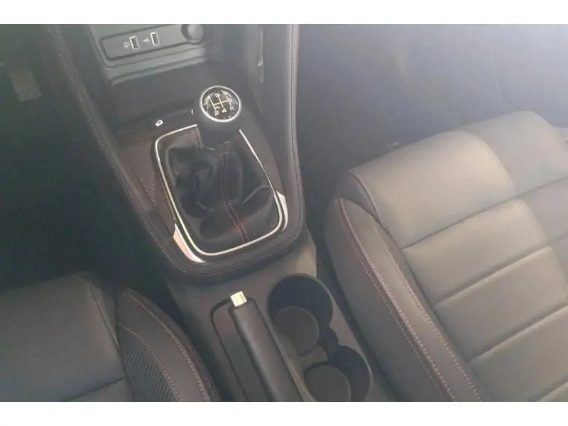 Occasie MG ZS Luxury 1.5 VTI 106 WHITE 16