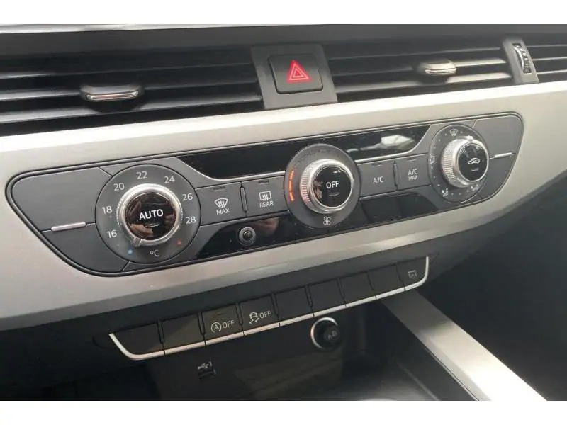 Occasion Audi A4 GPS*Attelage*Clim BLACK 15