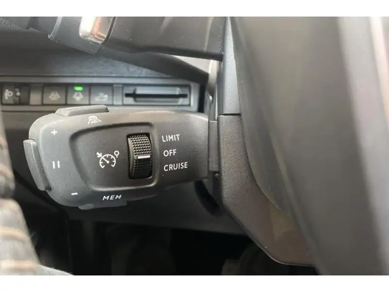 Occasion Peugeot 5008 Allure Pack - HYBRID 7 PL GREY 25