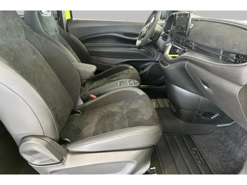 Occasion Abarth 500e BEV Abarth GREEN 8
