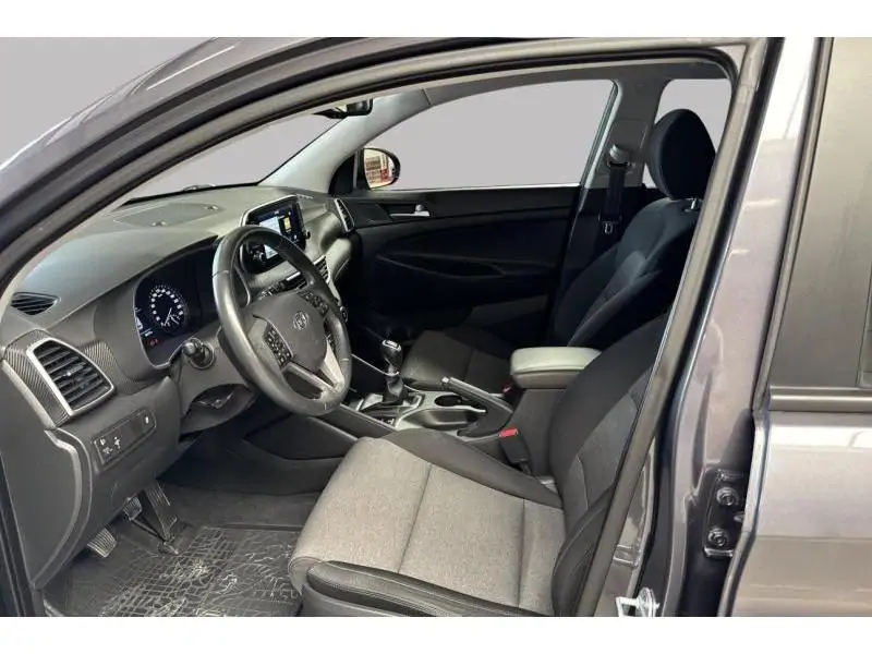Occasion Hyundai Tucson SUV MANUAL GREY 10