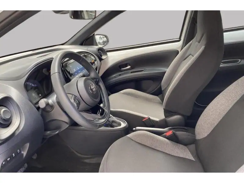 Occasion Toyota Aygo X Berline CVT WHITE 10