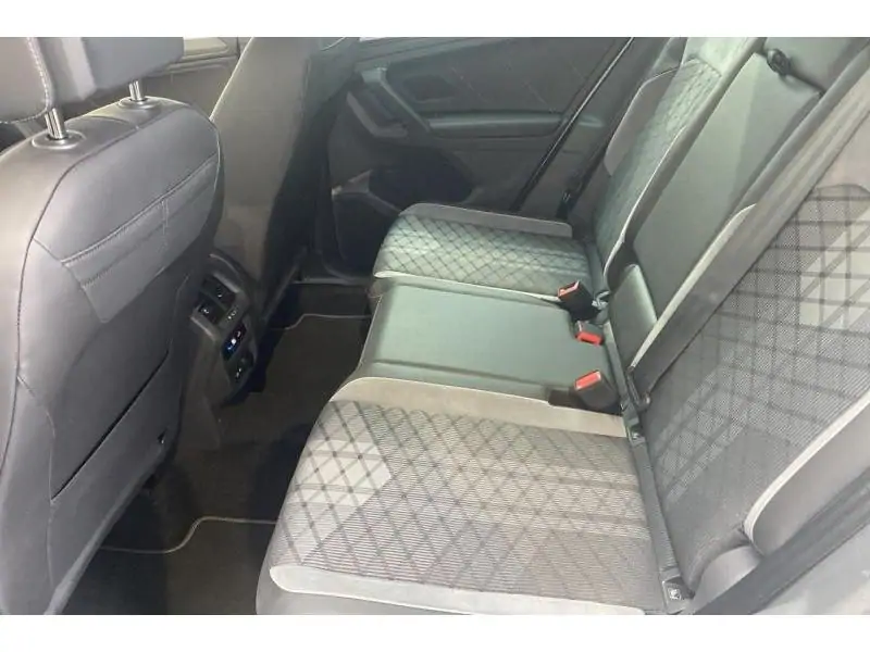 Occasion Volkswagen Tiguan R-Line - VIRTUAL COCKPIT - PDC WHITE 18