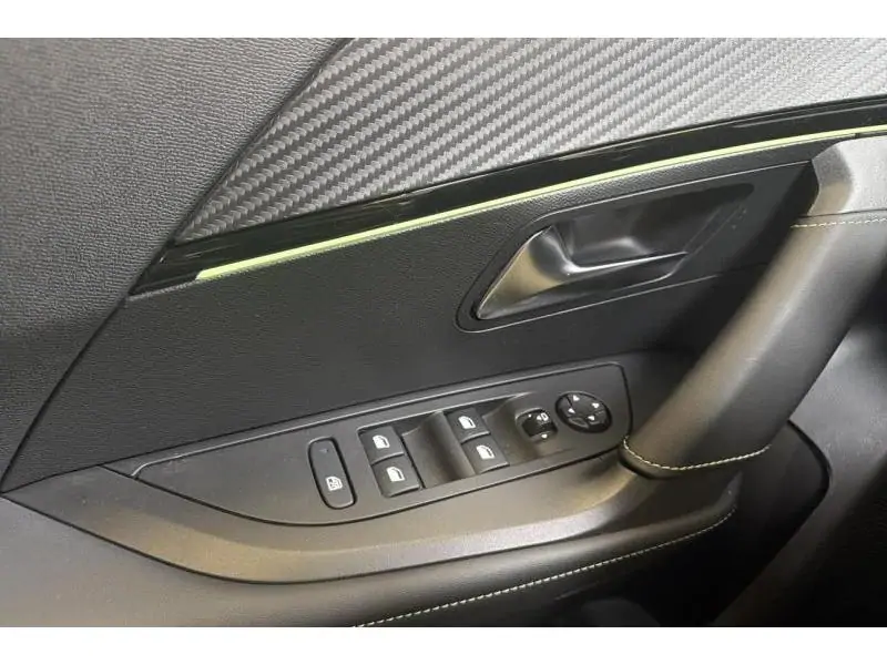 Occasion Peugeot 2008 Gt line RED 17