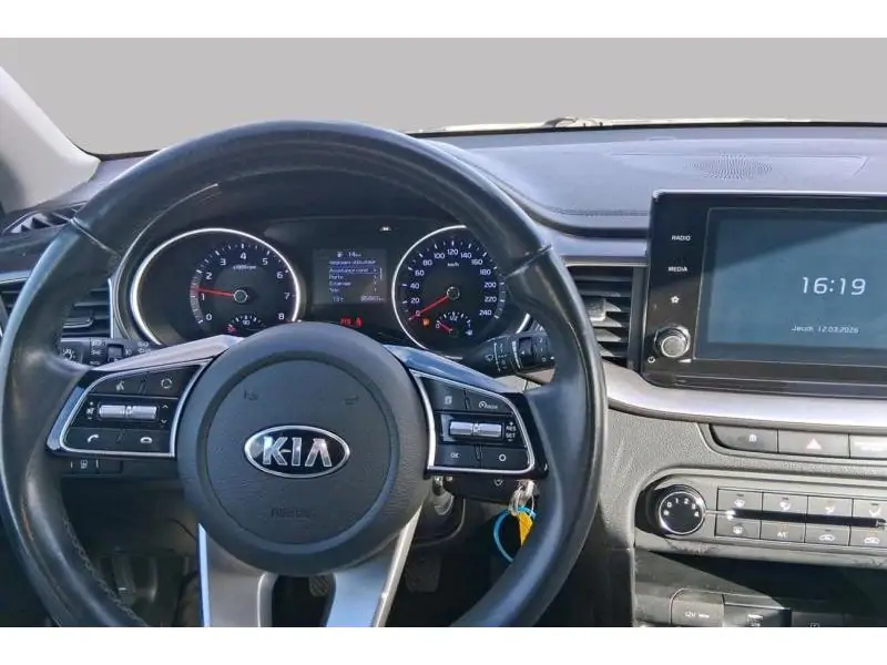 Occasion Kia XCeed Berline MANUAL BLACK 11