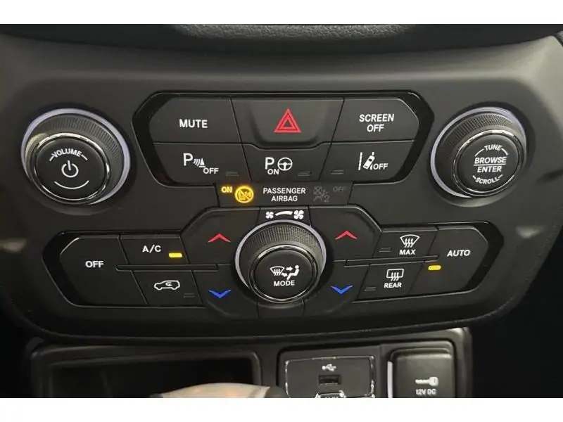 Occasion Jeep Renegade Altitude - GPS - Camera BLACK 22